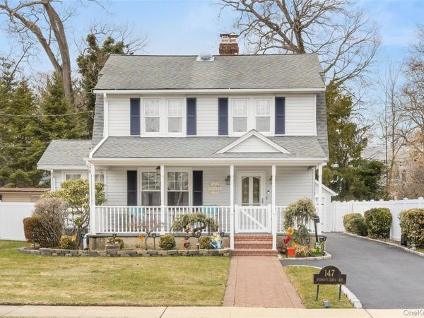 147 Pennsylvania Avenue , Freeport, NY 11520