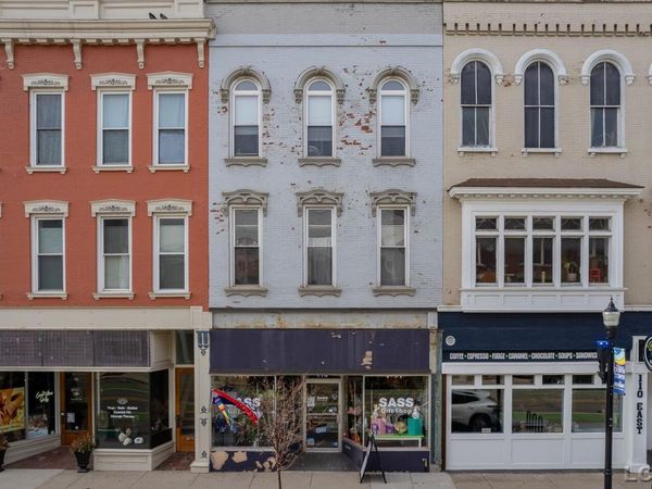 114 E Maumee , Adrian, MI 49221