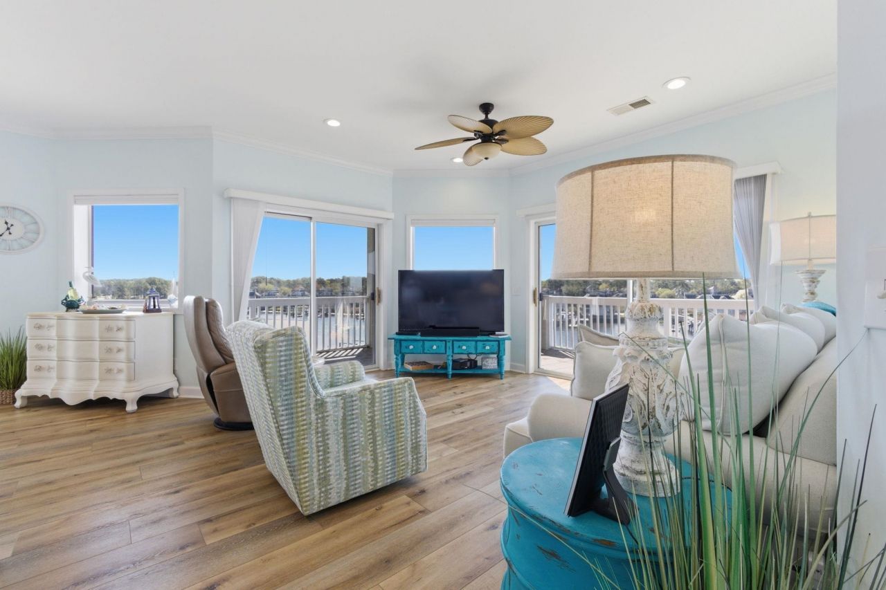 4433 Eastport Blvd. Photo 19