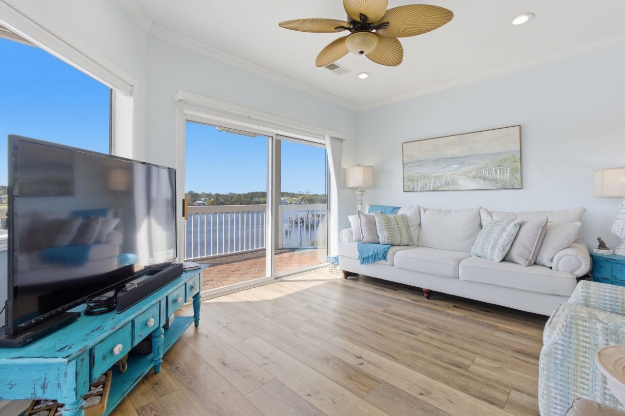 4433 Eastport Blvd. Photo 21