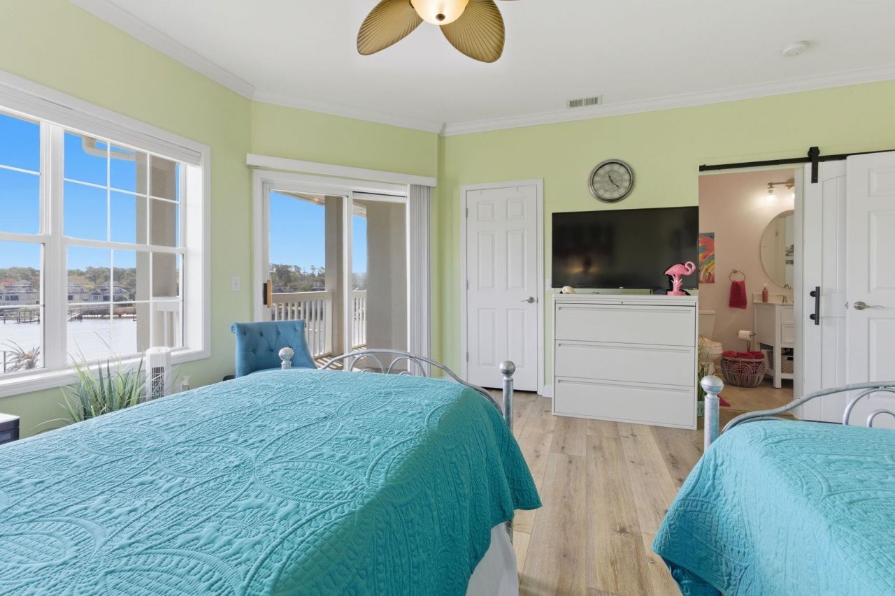 4433 Eastport Blvd. Photo 42