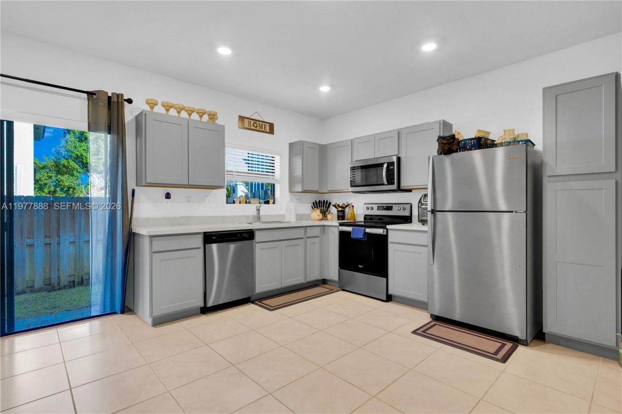117 NE 3rd Ct, Florida City, FL 33034 Photo