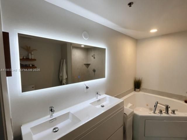 3029 NE 188th St, Unit 822, Aventura, FL 33180 Photo