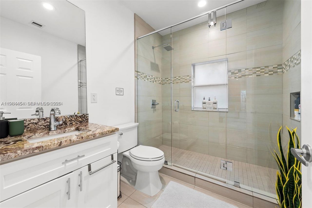 232 NW 59th St , Miami, FL 33127 Photo