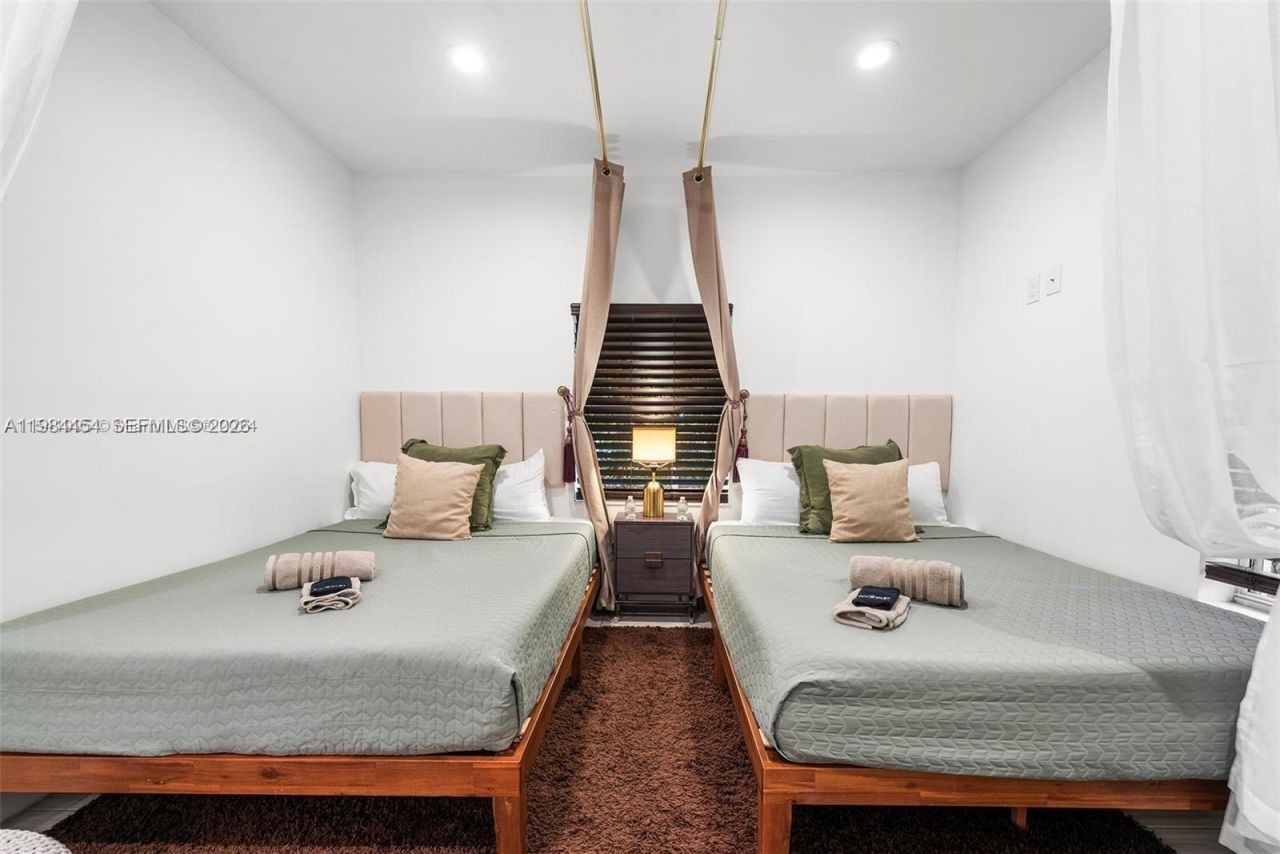 232 NW 59th St , Miami, FL 33127 Photo