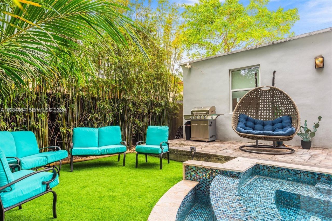 232 NW 59th St , Miami, FL 33127 Photo