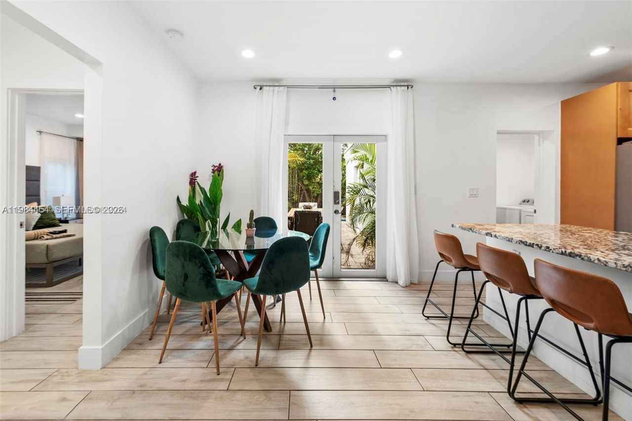 232 NW 59th St , Miami, FL 33127 Photo