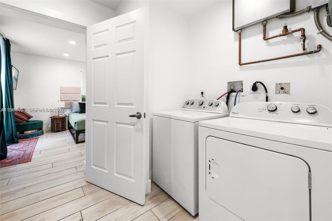 232 NW 59th St , Miami, FL 33127 Photo