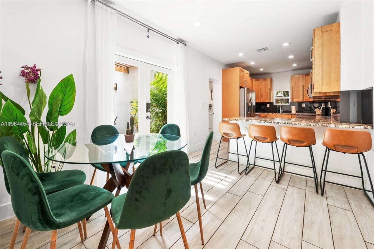 232 NW 59th St , Miami, FL 33127 Photo