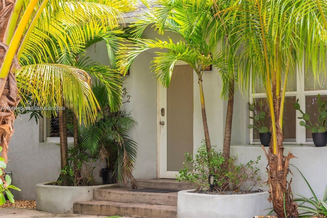 232 NW 59th St , Miami, FL 33127 Photo