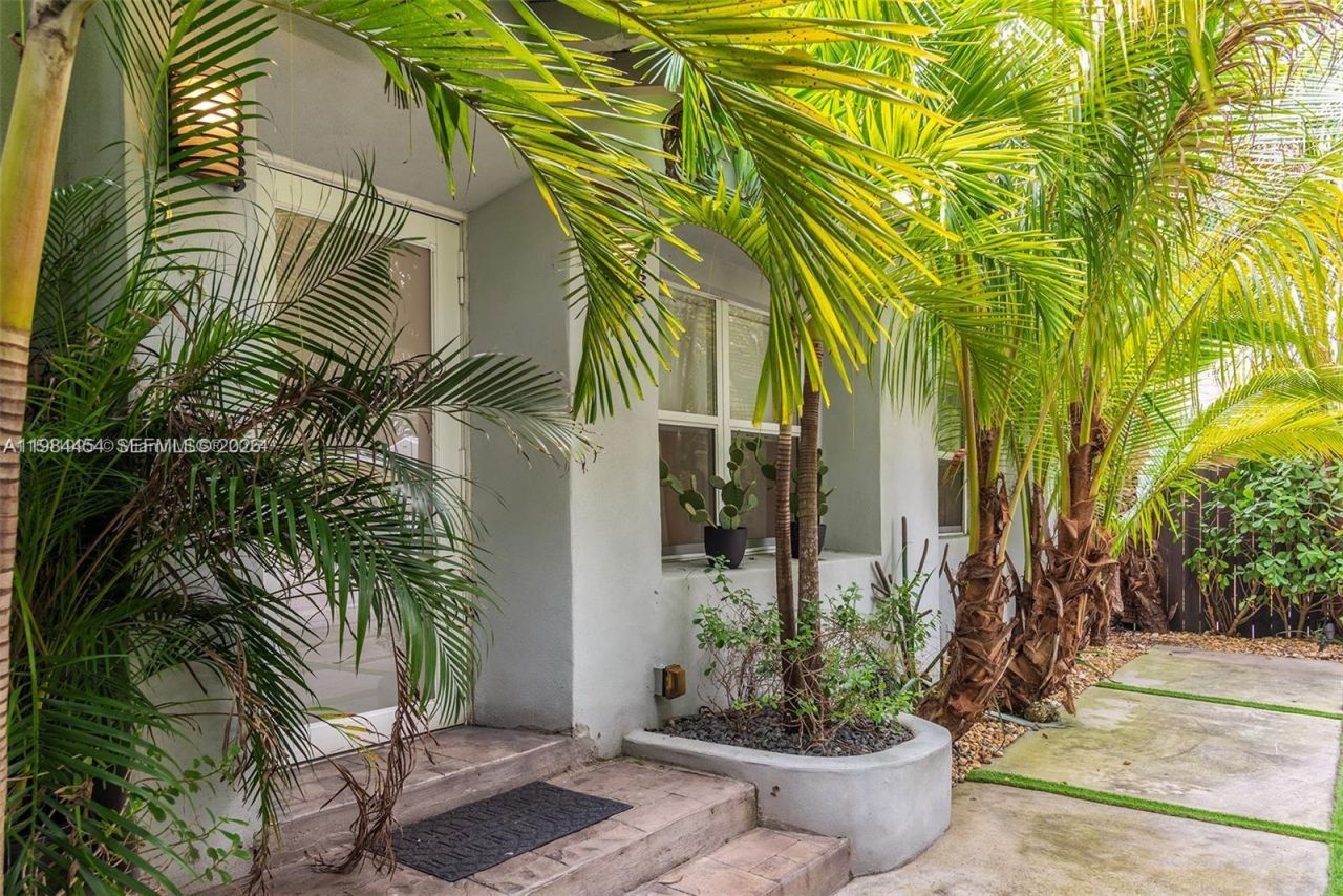 232 NW 59th St , Miami, FL 33127 Photo