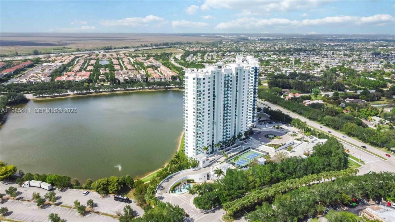 2641 N Flamingo Rd , Unit 307N, Sunrise, FL 33323 Photo