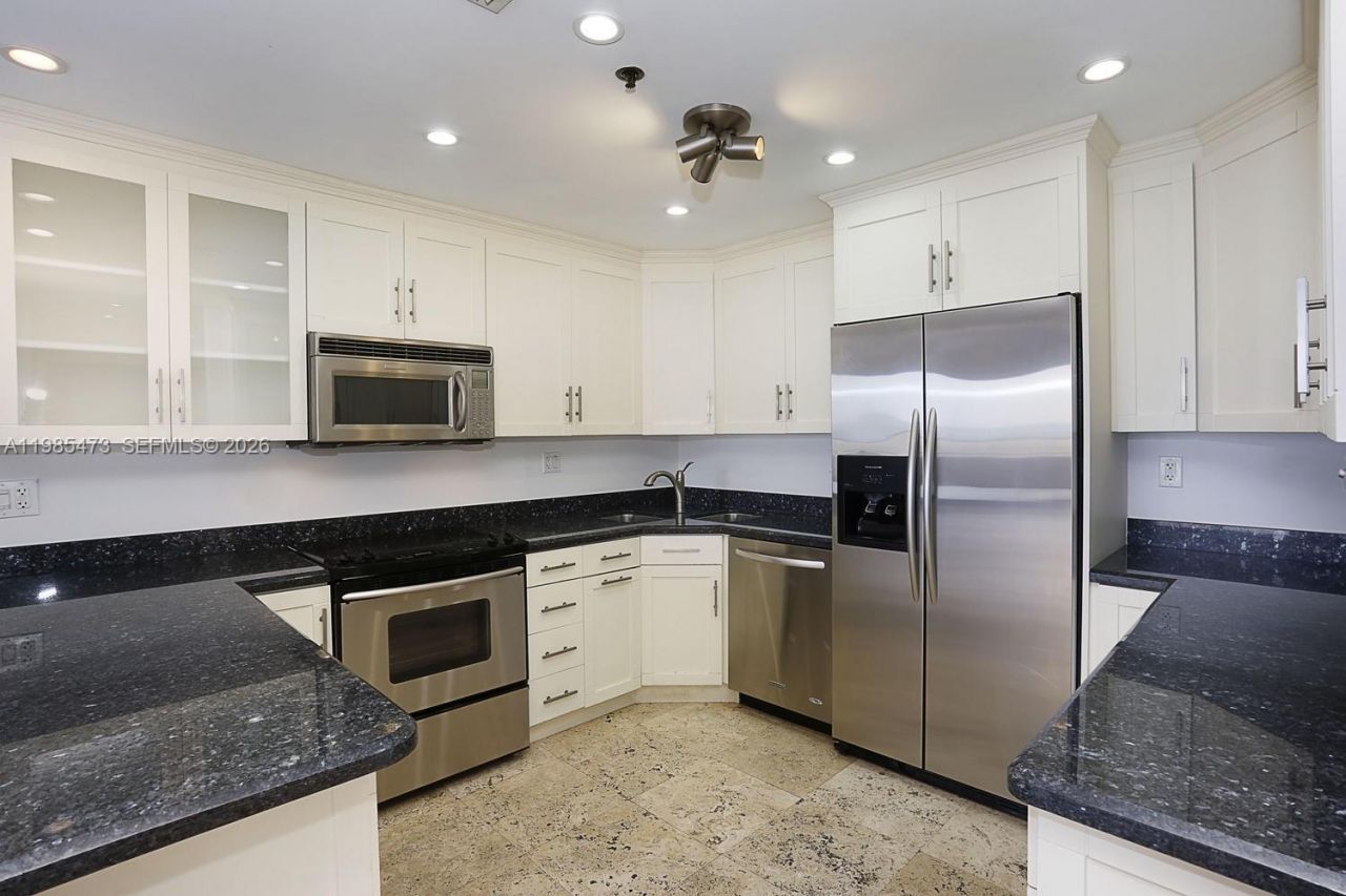 201 Crandon Blvd , Unit 507, Key Biscayne, FL 33149 Photo