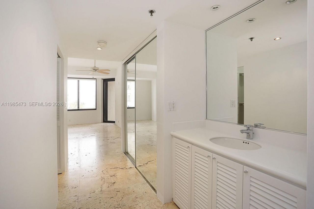 201 Crandon Blvd , Unit 507, Key Biscayne, FL 33149 Photo