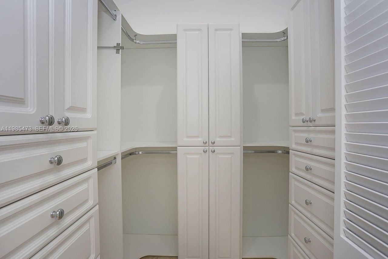 201 Crandon Blvd , Unit 507, Key Biscayne, FL 33149 Photo