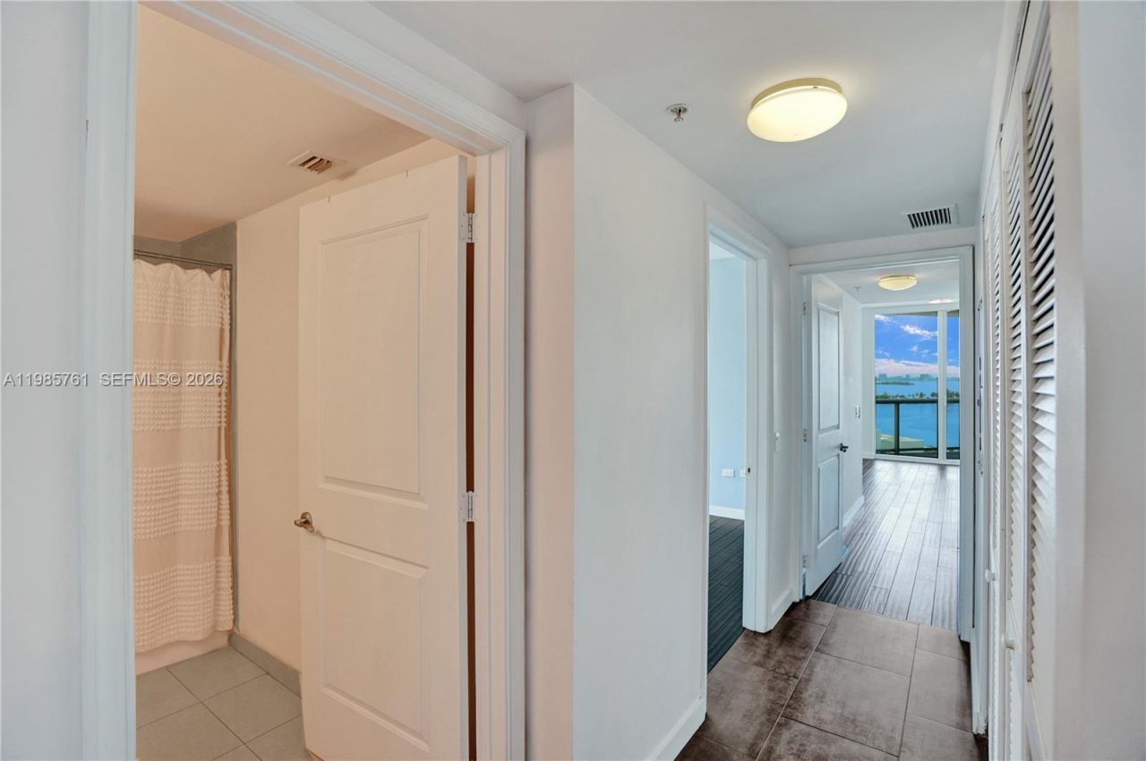 480 NE 30th St, Unit 1007, Miami, FL 33137 Photo