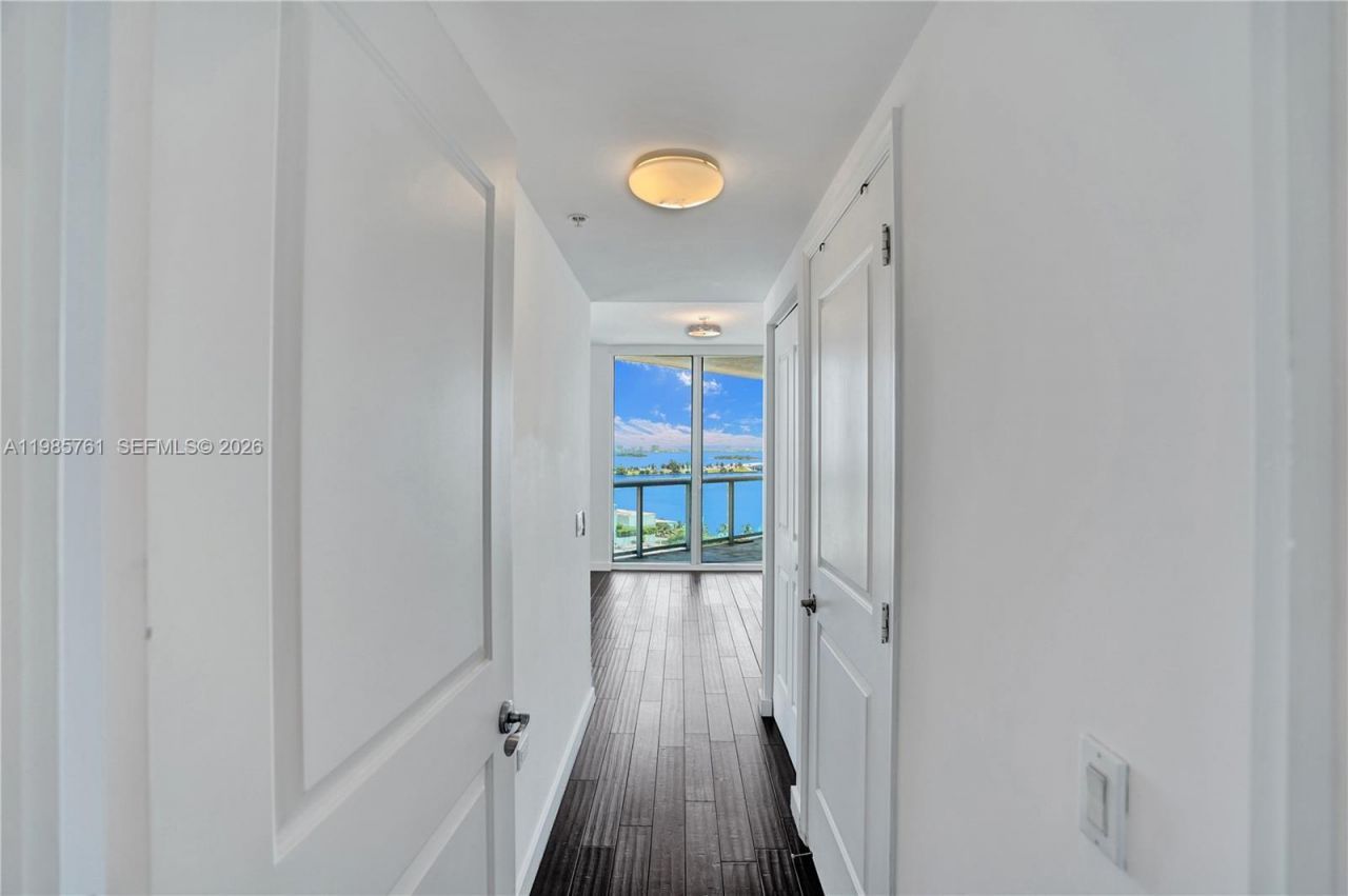 480 NE 30th St, Unit 1007, Miami, FL 33137 Photo