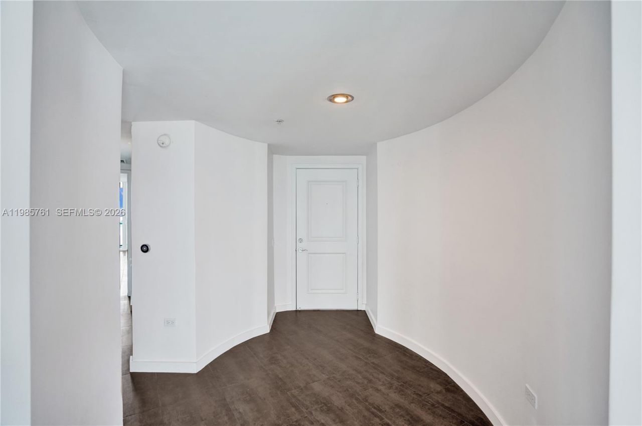 480 NE 30th St, Unit 1007, Miami, FL 33137 Photo