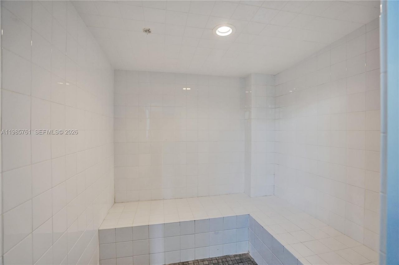 480 NE 30th St, Unit 1007, Miami, FL 33137 Photo