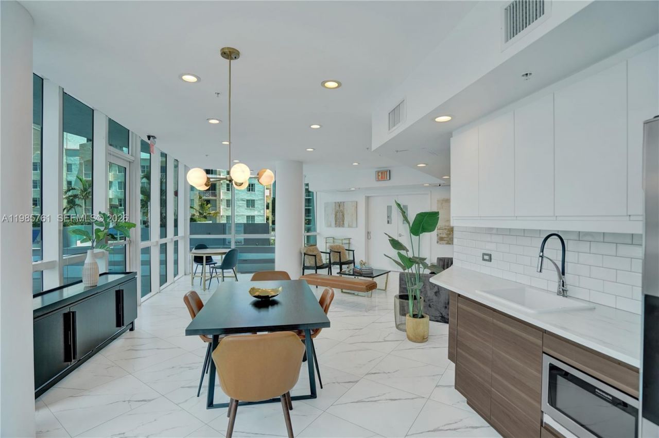 480 NE 30th St, Unit 1007, Miami, FL 33137 Photo