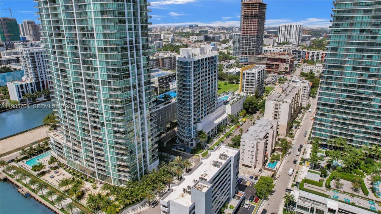 480 NE 30th St, Unit 1007, Miami, FL 33137 Photo