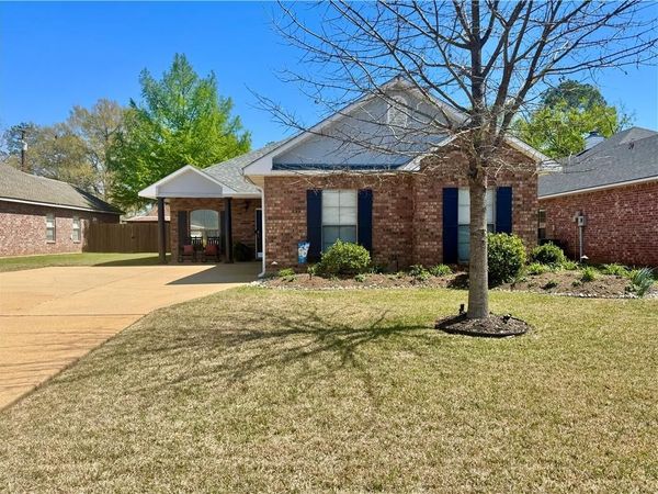 5921 PEPPER TREE Drive, Alexandria, LA 71303
