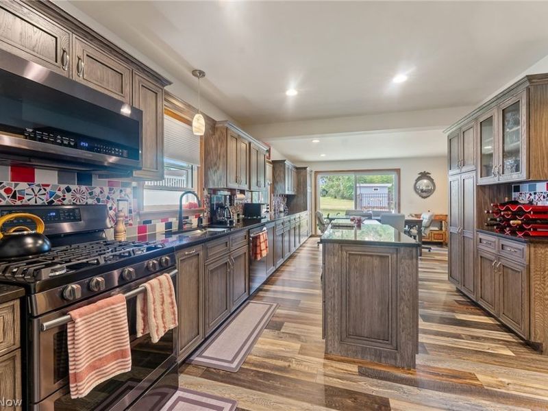 57 Belle Vista Avenue , Hubbard, OH 44425 Photo 3