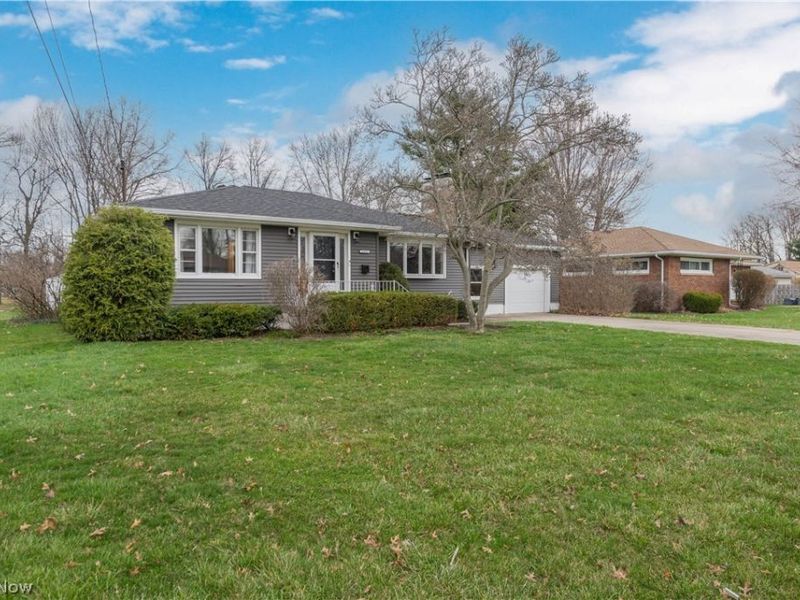 1428 Westwood Drive , Lorain, OH 44053 Photo 2