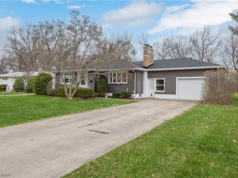 1428 Westwood Drive , Lorain, OH 44053 Photo 3