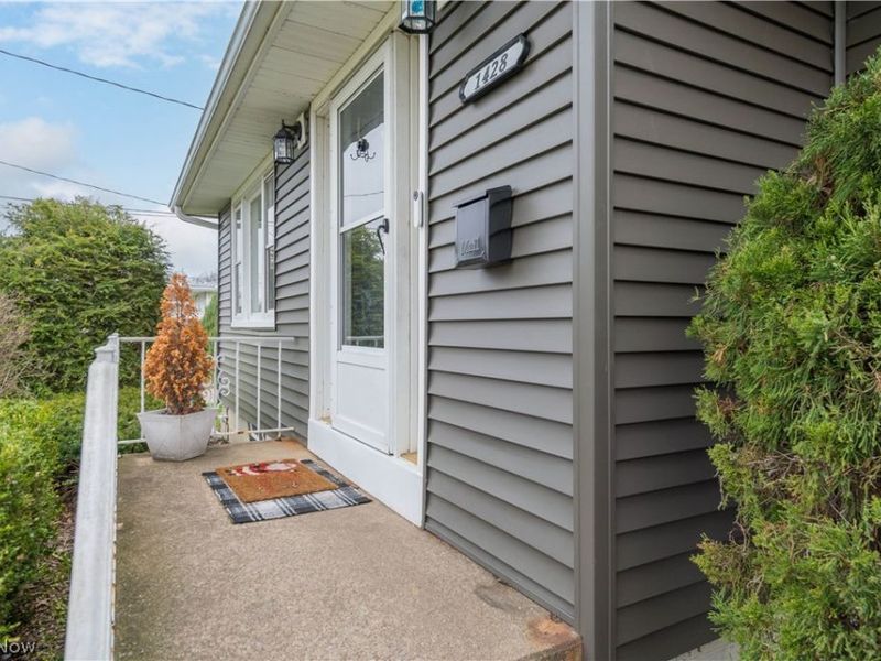 1428 Westwood Drive , Lorain, OH 44053 Photo 4