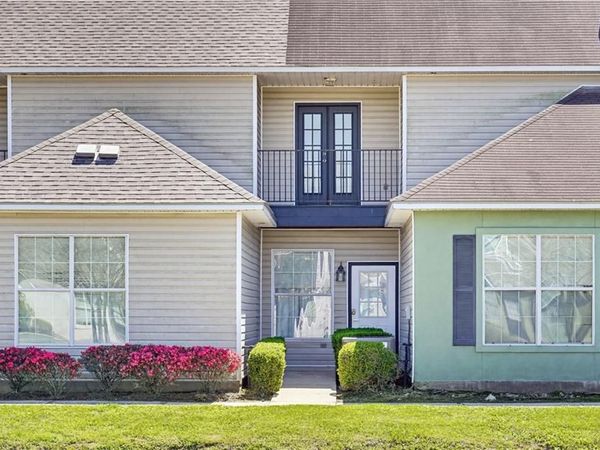 43212 CREEK Circle, Unit 403, Hammond, LA 70403