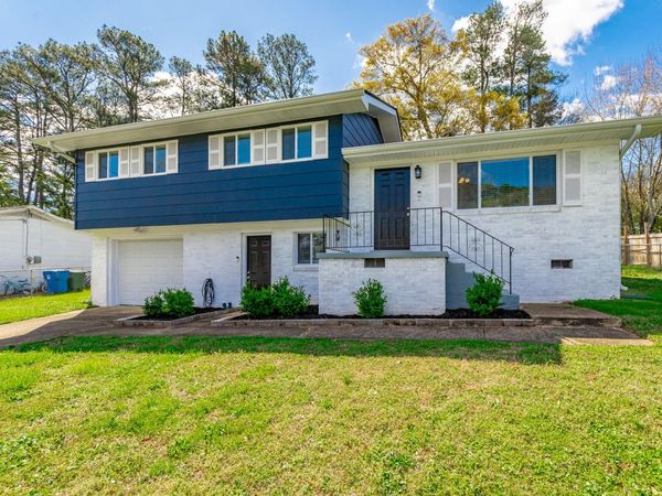 2410 Sunset Strip Street, Hixson, TN 37343