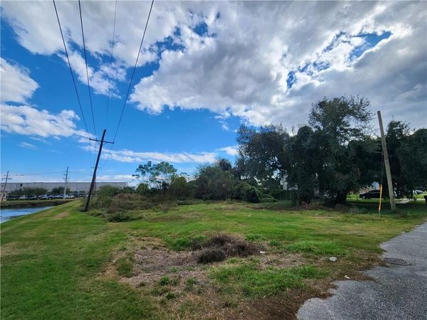 3162 VIRGINIA Street , Kenner, LA 70065