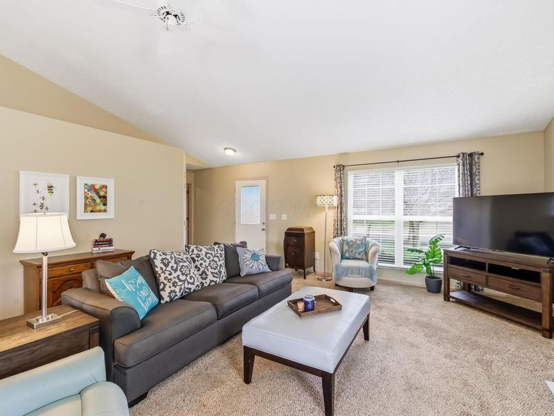 5079 Hilliard Green Drive, Hilliard, OH 43026 Photo 5