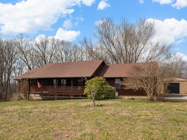 2427 Toler Rd, Woodlawn, TN 37191