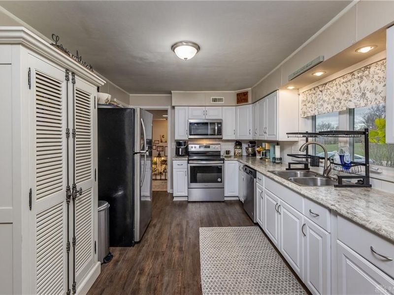 1270 Virginia Drive, Tipp City, OH 45371 Photo 10