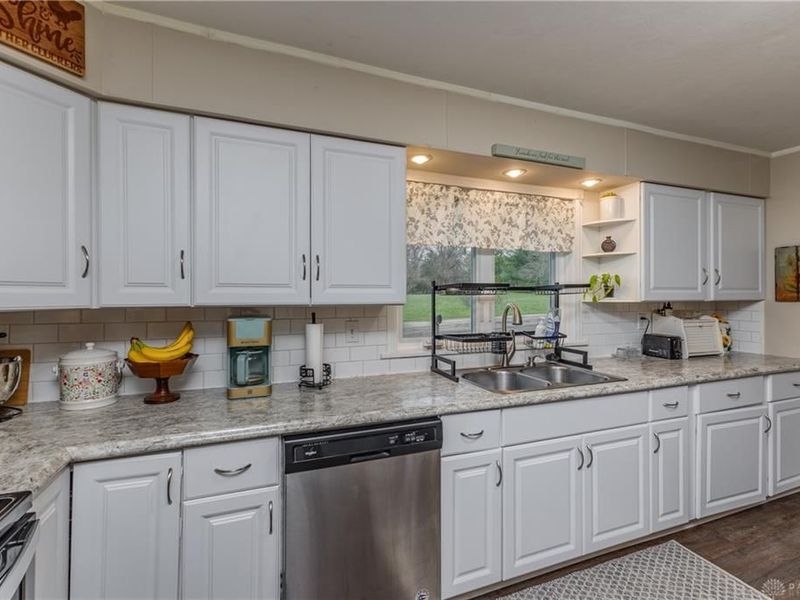 1270 Virginia Drive, Tipp City, OH 45371 Photo 9