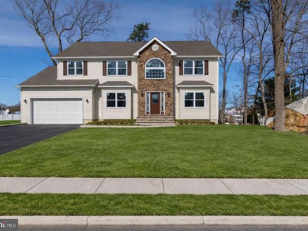 38 AVENUE I, MONROE TWP, NJ 08831