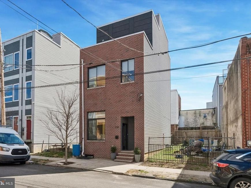 2720 W Cabot Street, Philadelphia, PA 19121 Main Photo
