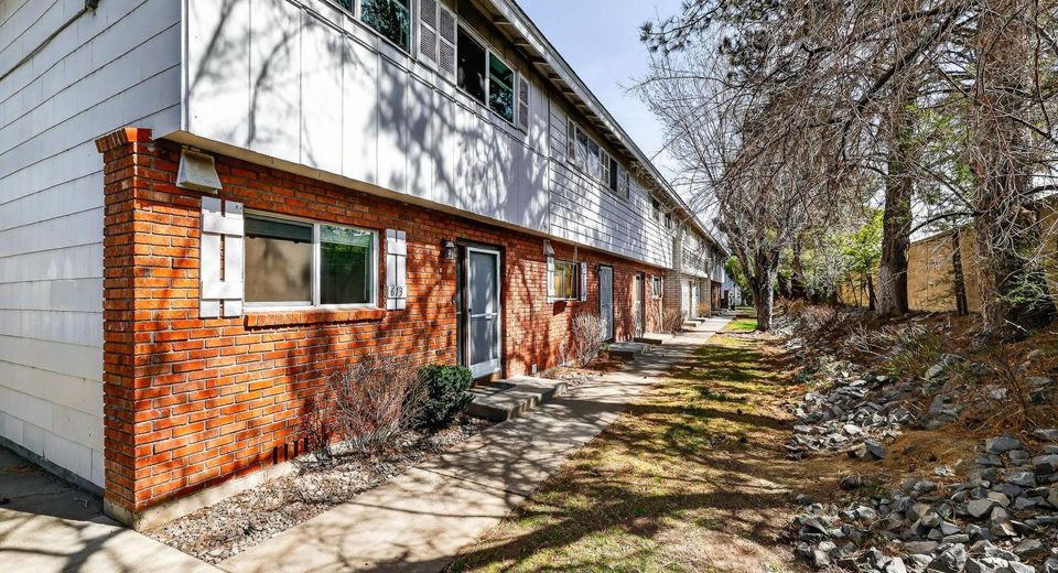 613 Smithridge Park, Reno, NV 89502 Photo