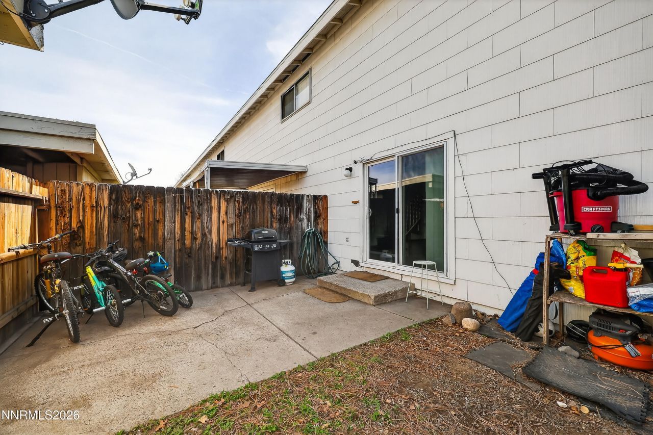 613 Smithridge Park, Reno, NV 89502 Photo