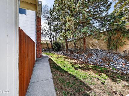 613 Smithridge Park, Reno, NV 89502 Photo