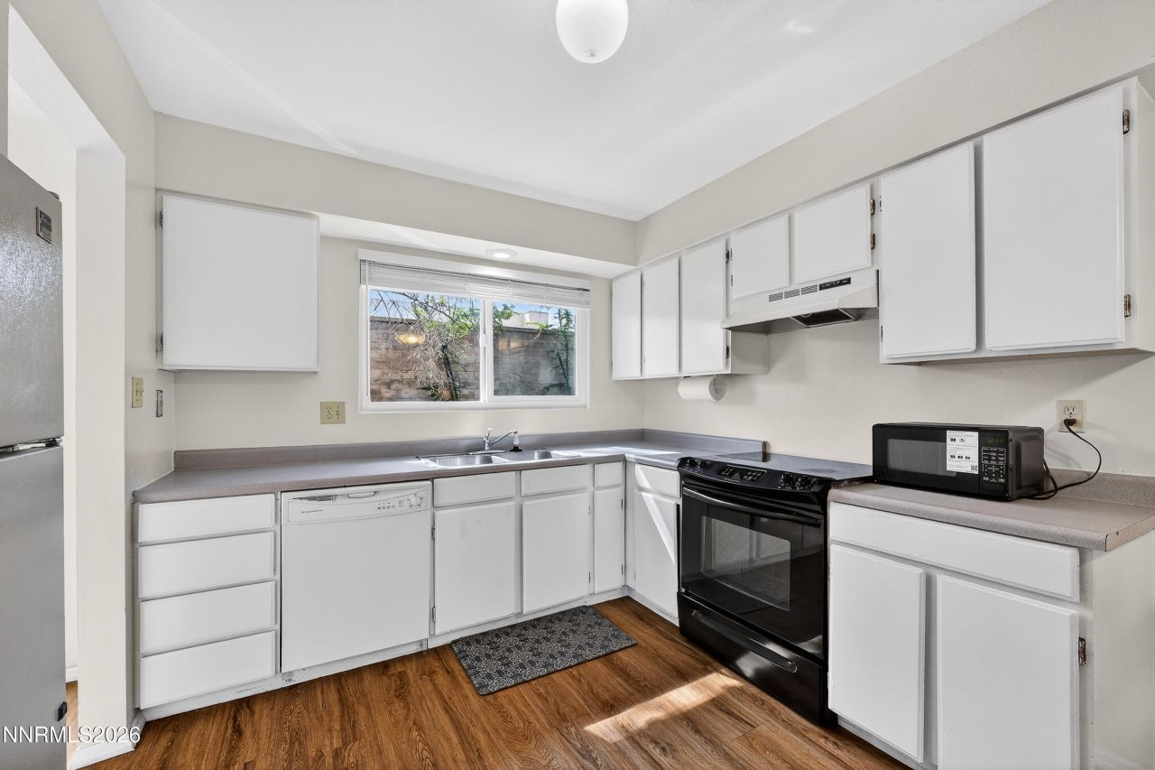 613 Smithridge Park, Reno, NV 89502 Photo