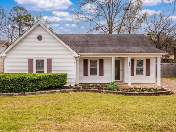 29 Oak Forest Dr, Maumelle, AR 72113