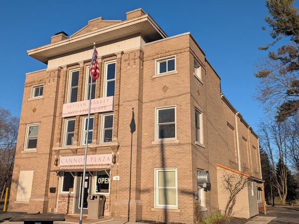 94 N Union Street, Sparta, MI 49345