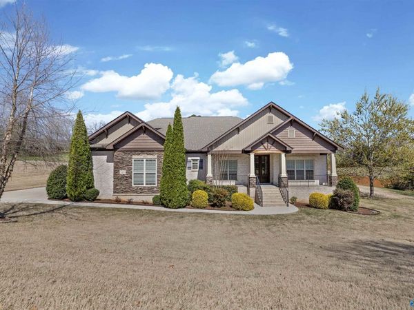 8479 Sedgebrook Drive SE, Owens Cross Roads, AL 35763