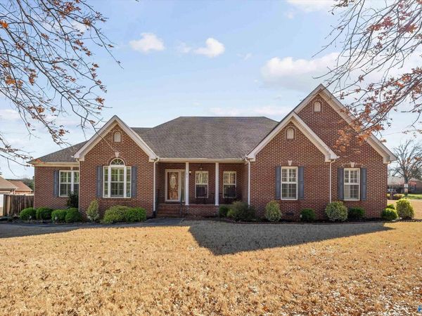 1815 Lindsay Lane S, Athens, AL 35613