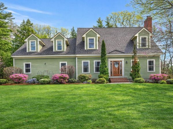 71 Deerwood Hollow, Chester, NH 03036