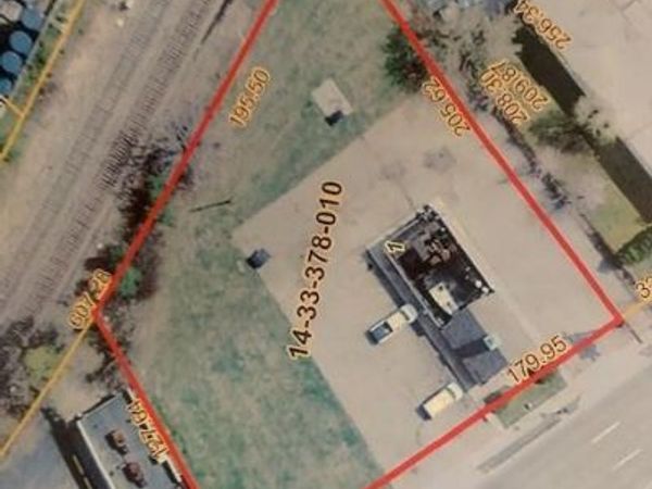 45258 Woodward Avenue, Pontiac, MI 48341