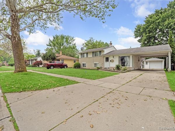 2071 Koper Drive, Sterling Heights, MI 48310